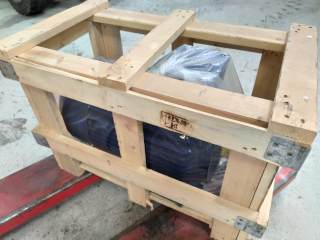 Caisse en bois moteur 2EC